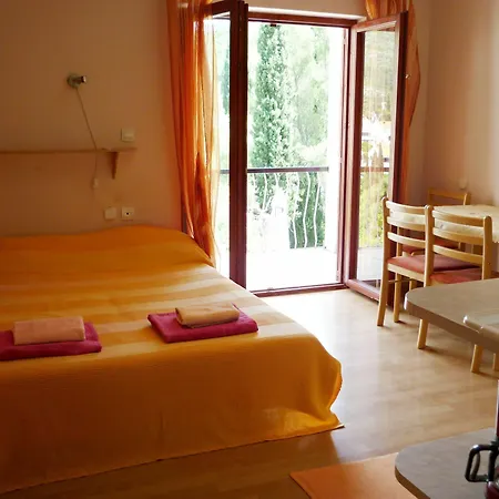 Karacic Hotel 3*